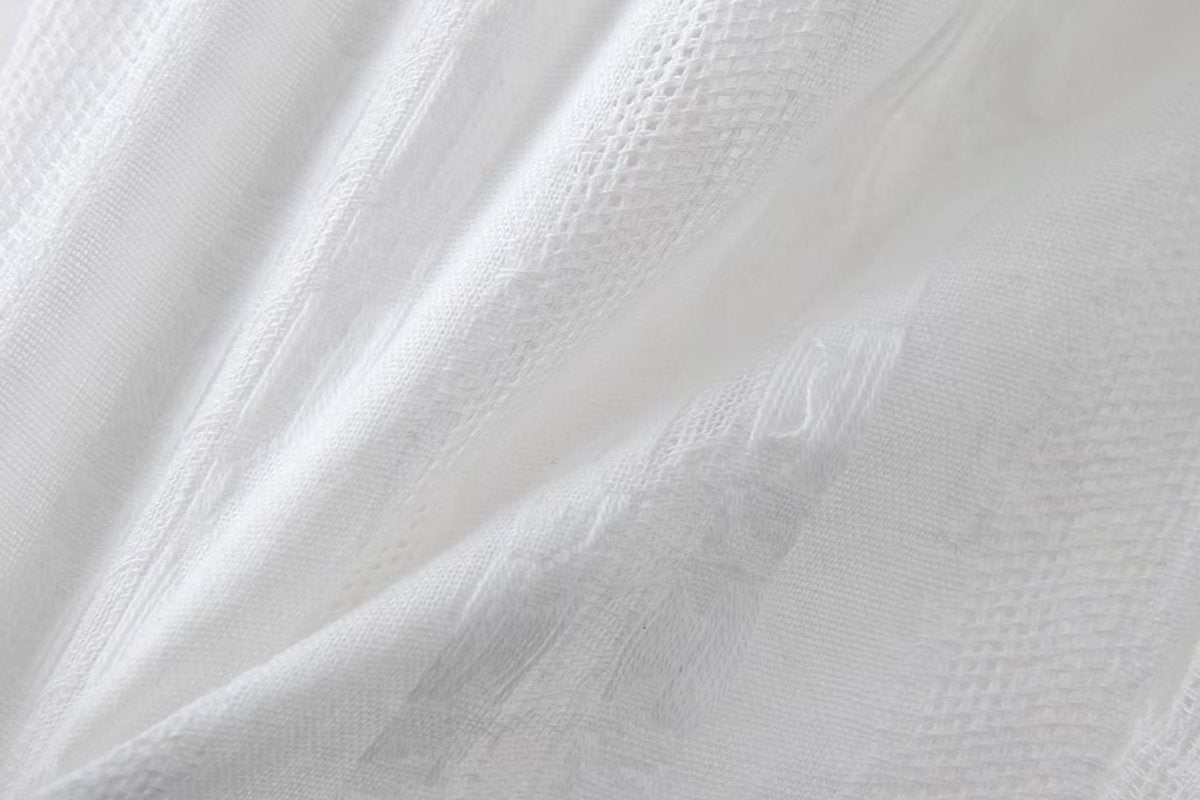 White – Vintage Jacquard Waist-Tightening Dress