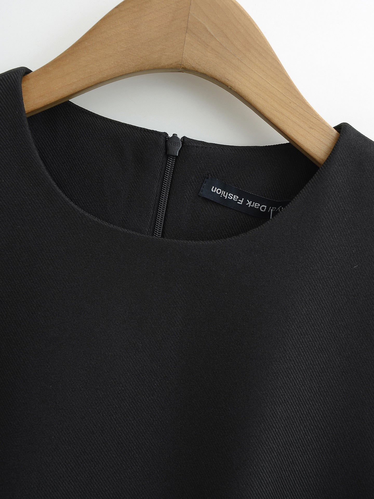 Black – Elegant Slimming Waist Dress