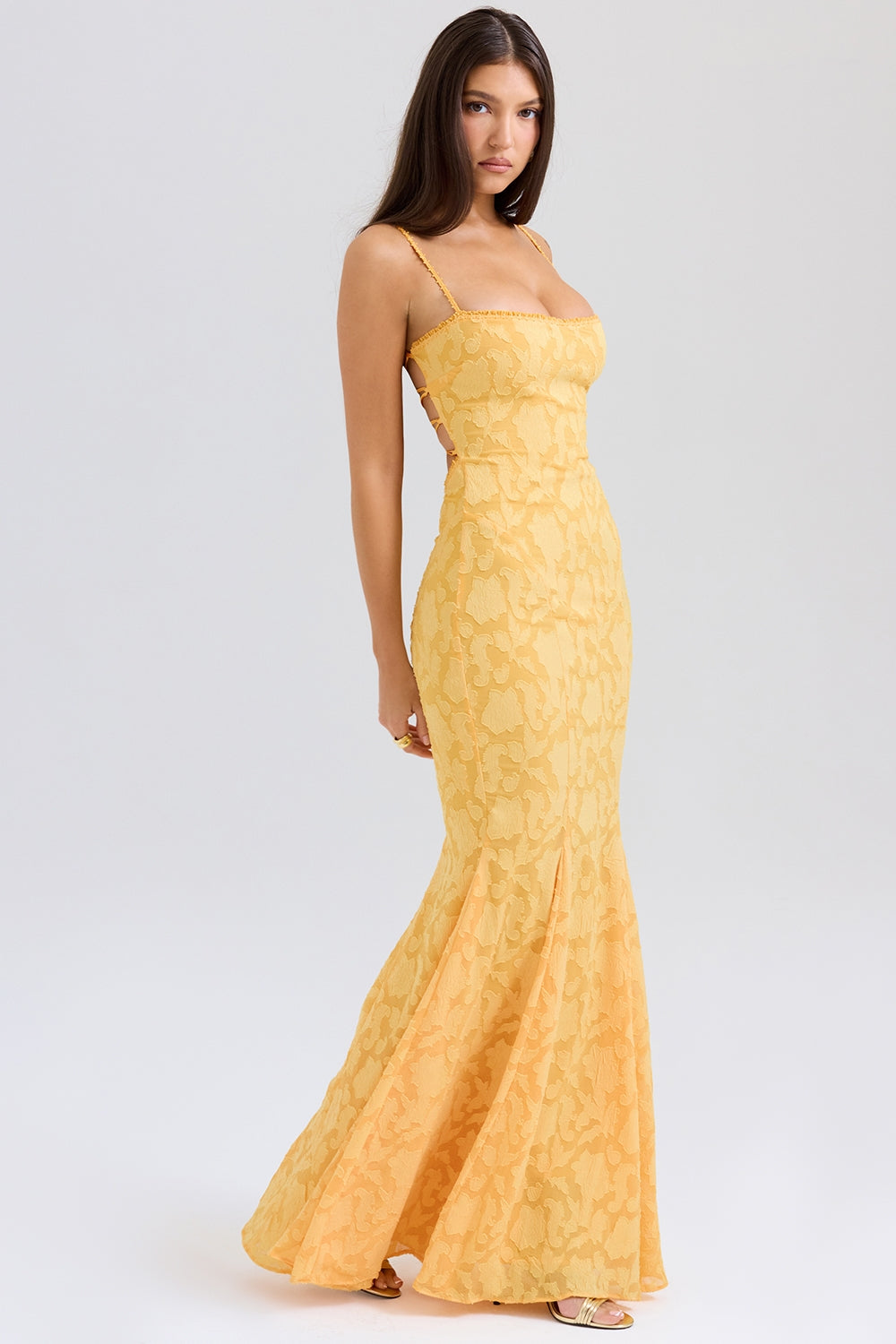 Yellow – Elegant Waist-Cinched Slip Dress