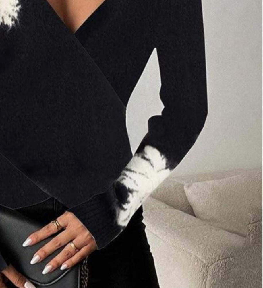 Special Black and White V-Neck Long Sleeve Sweater