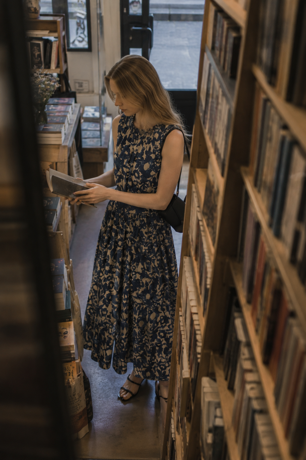 Elara · Blue Blossom Midi Dress