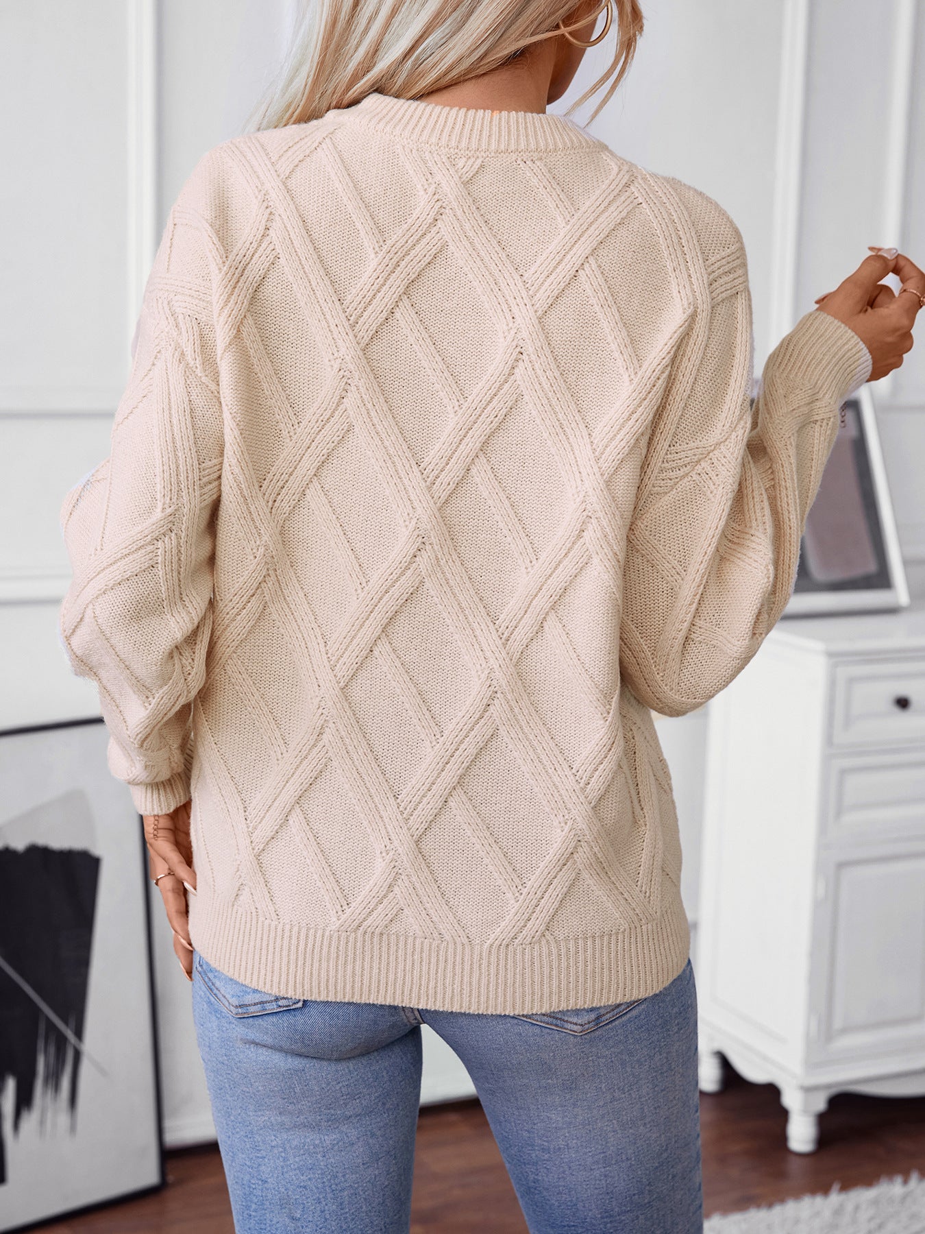 Diamond Pattern Pullover Sweater - Apricot