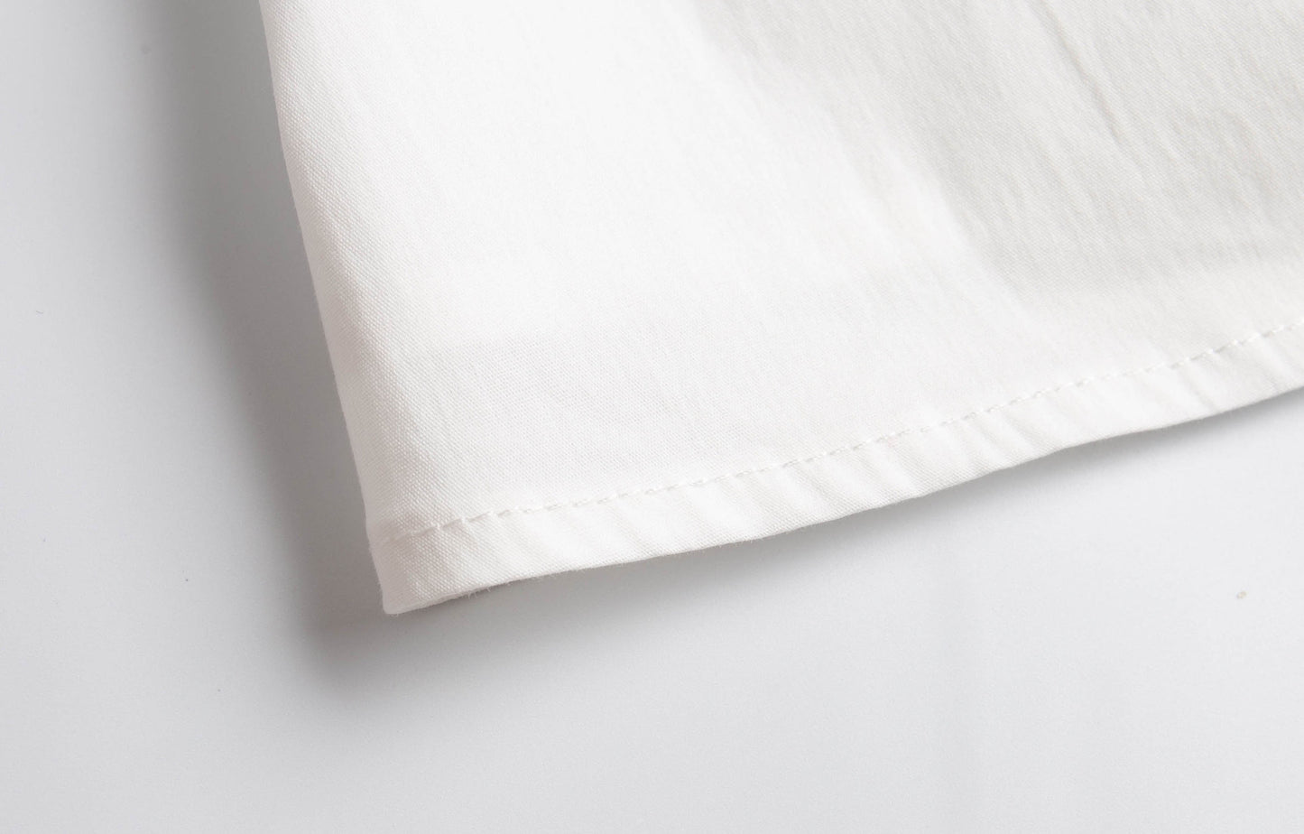 White - Vintage Slim-Fit Waist Dress