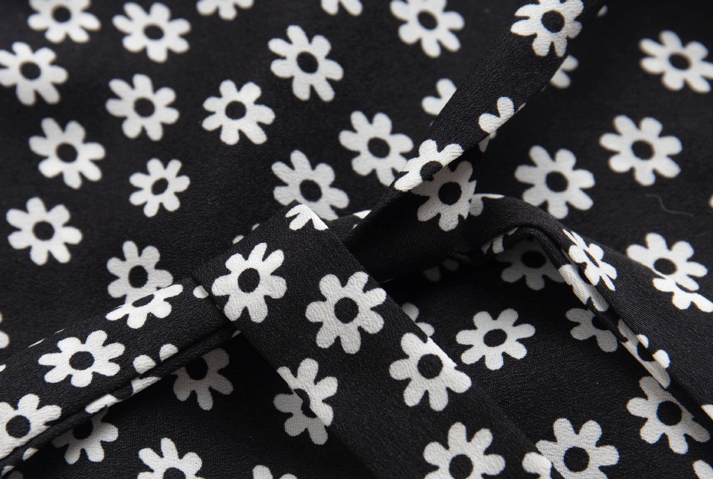 Black – Floral Slim Fit Spaghetti Strap Dress