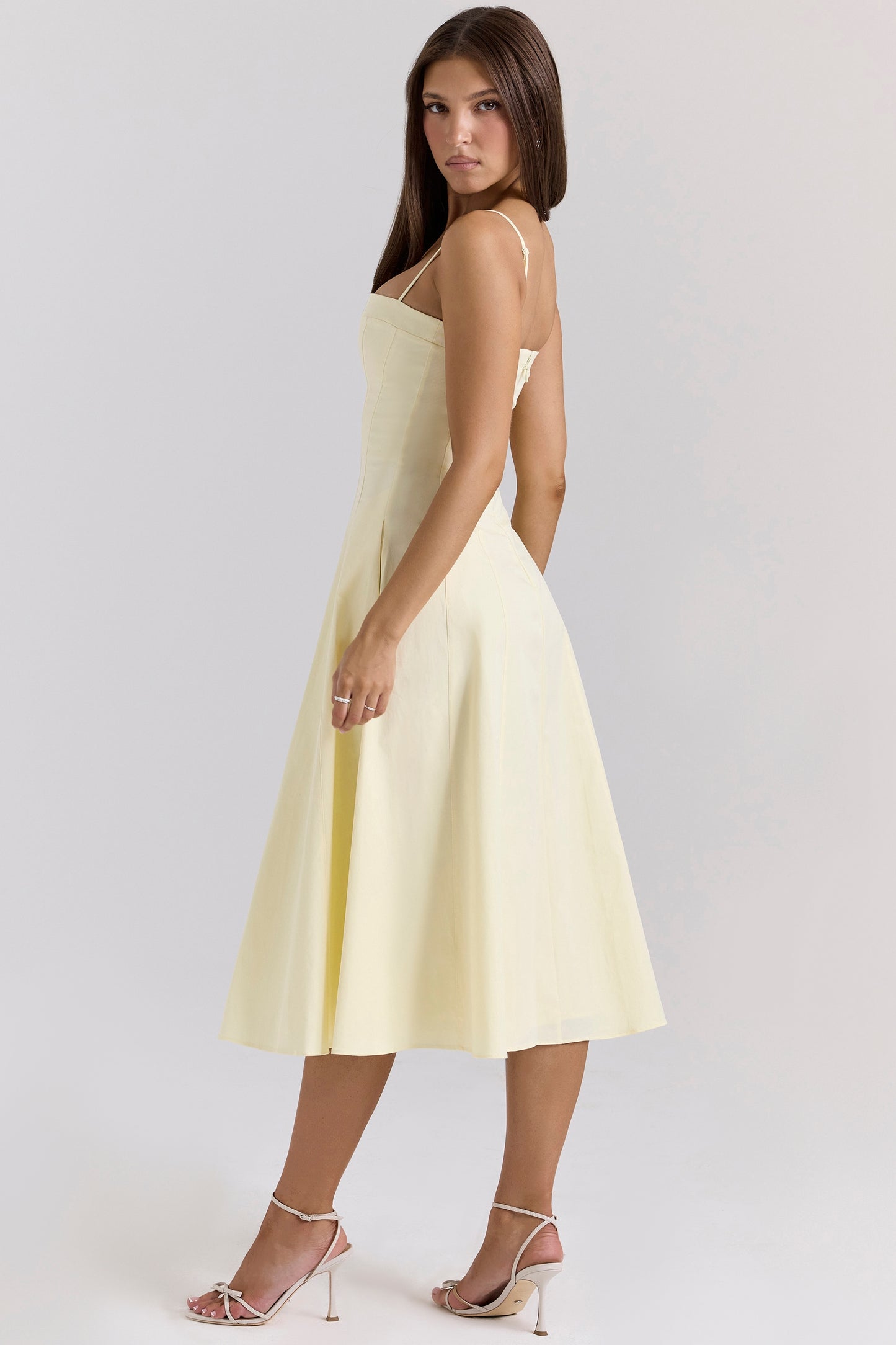 Yellow – Elegant Waist-Cinched Maxi Flare Dress