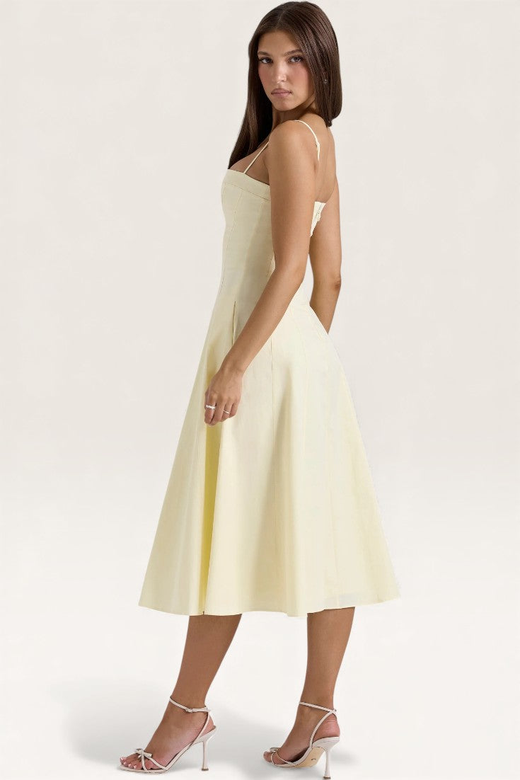 Yellow – Elegant Waist-Cinched Maxi Flare Dress