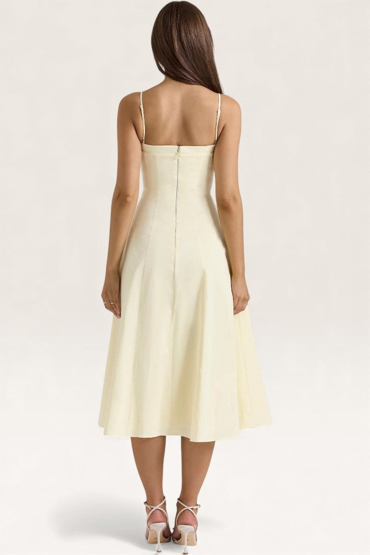 Yellow – Elegant Waist-Cinched Maxi Flare Dress