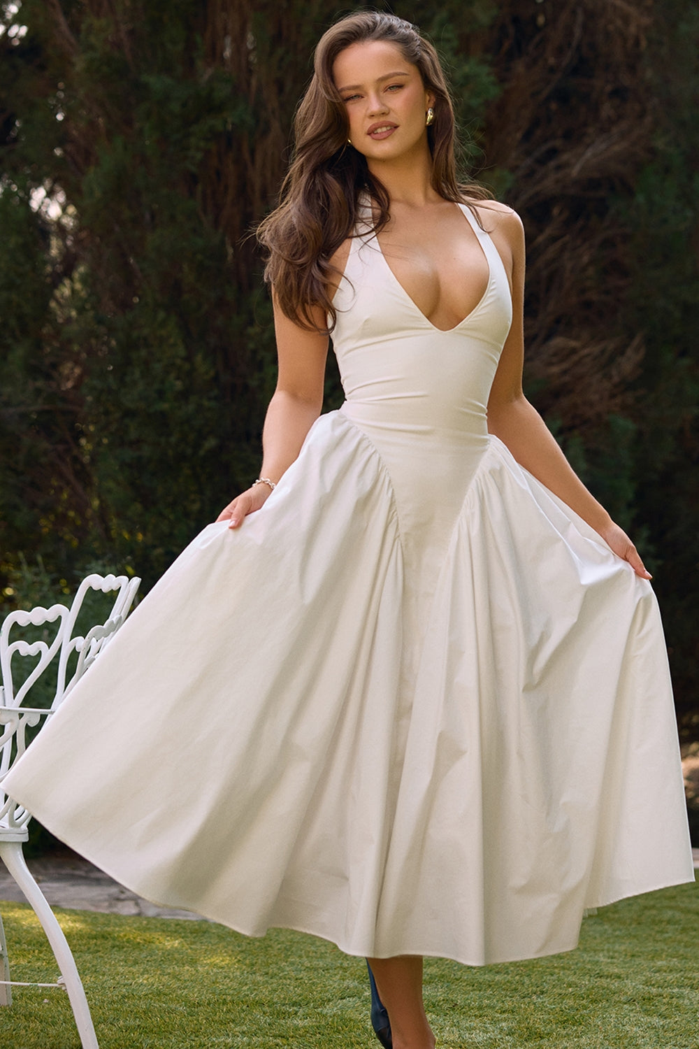 White – Elegant Halter V-Neck Flowy Dress