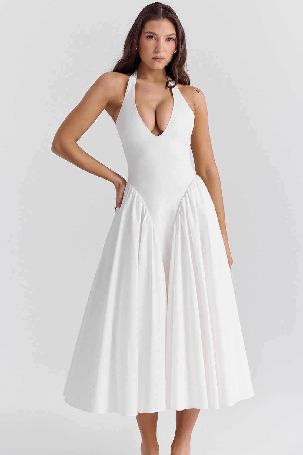 White – Elegant Halter V-Neck Flowy Dress